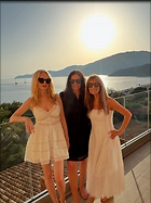 Celebrity Photo: Heather Graham
1200x1599 202 kb
Viewed 2 times
@BestEyeCandy.com