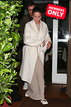 Celebrity Photo: Selena Gomez
1633x2449 1.5 mb
Viewed 0 times
@BestEyeCandy.com