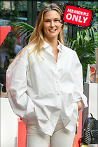 Celebrity Photo: Bar Refaeli
2487x3734 1.9 mb
Viewed 0 times
@BestEyeCandy.com
