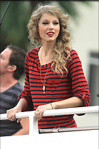 Celebrity Photo: Taylor Swift
2400x3600 1,053 kb
Viewed 4 times
@BestEyeCandy.com