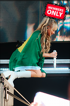 Celebrity Photo: Sabrina Carpenter
3648x5472   2.8 mb
Viewed 3 times
@BestEyeCandy.com