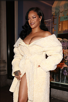 Celebrity Photo: Rihanna
1366x2048 974 kb
Viewed 3 times
@BestEyeCandy.com