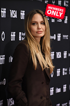 Celebrity Photo: Angelina Jolie
2330x3500 1.7 mb
Viewed 0 times
@BestEyeCandy.com