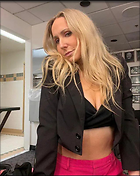 Celebrity Photo: Nikki Glaser
640x804 88 kb
Viewed 9 times
@BestEyeCandy.com