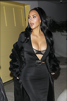 Celebrity Photo: Kimberly Kardashian
1200x1800 180 kb
Viewed 31 times
@BestEyeCandy.com