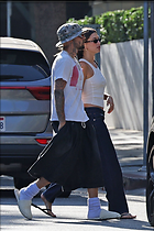 Celebrity Photo: Hailey Baldwin
6 Photos
Photoset #720715
@BestEyeCandy.com