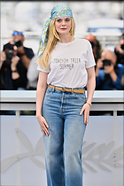 Celebrity Photo: Elle Fanning
1365x2048 932 kb
Viewed 9 times
@BestEyeCandy.com