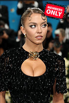 Celebrity Photo: Sydney Sweeney
3333x5000 2.7 mb
Viewed 0 times
@BestEyeCandy.com