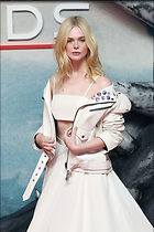 Celebrity Photo: Elle Fanning
1365x2048 981 kb
Viewed 3 times
@BestEyeCandy.com