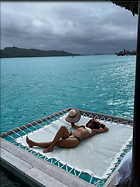 Celebrity Photo: Halle Berry
1200x1600   316 kb
Viewed 34 times
@BestEyeCandy.com