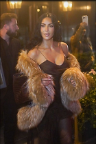 Celebrity Photo: Kimberly Kardashian
800x1196 102 kb
Viewed 13 times
@BestEyeCandy.com