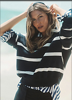Celebrity Photo: Gisele Bundchen
1024x1437 150 kb
Viewed 7 times
@BestEyeCandy.com