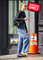 Celebrity Photo: Gigi Hadid
2499x3500 2.9 mb
Viewed 0 times
@BestEyeCandy.com