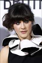 Celebrity Photo: Zooey Deschanel
3264x4896 938 kb
Viewed 4 times
@BestEyeCandy.com
