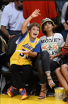Celebrity Photo: Rihanna
1349x2063 279 kb
Viewed 5 times
@BestEyeCandy.com