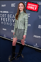 Celebrity Photo: Sophie Turner
3341x5000 5.0 mb
Viewed 1 time
@BestEyeCandy.com