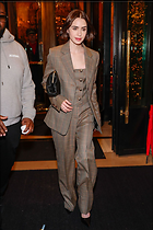 Celebrity Photo: Lily Collins
1200x1800 316 kb
Viewed 15 times
@BestEyeCandy.com