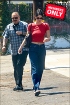 Celebrity Photo: Kendall Jenner
1880x2820 1.7 mb
Viewed 0 times
@BestEyeCandy.com