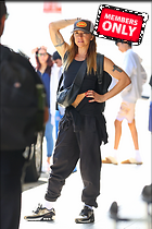 Celebrity Photo: Melanie Chisholm
2333x3500 1.8 mb
Viewed 0 times
@BestEyeCandy.com