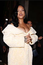 Celebrity Photo: Rihanna
1366x2048 845 kb
Viewed 6 times
@BestEyeCandy.com