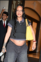 Celebrity Photo: Rihanna
1280x1920 278 kb
Viewed 10 times
@BestEyeCandy.com