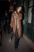 Celebrity Photo: Emily Ratajkowski
1200x1800 276 kb
Viewed 11 times
@BestEyeCandy.com