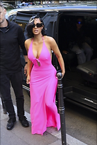 Celebrity Photo: Kimberly Kardashian
657x985 288 kb
Viewed 15 times
@BestEyeCandy.com