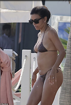 Celebrity Photo: Eva Longoria
800x1187 90 kb
Viewed 76 times
@BestEyeCandy.com