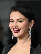 Celebrity Photo: Selena Gomez
1538x2048 804 kb
Viewed 7 times
@BestEyeCandy.com