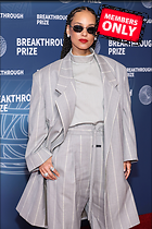 Celebrity Photo: Alicia Keys
3856x5784 4.1 mb
Viewed 1 time
@BestEyeCandy.com