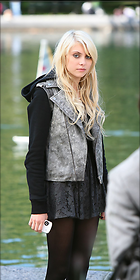 Celebrity Photo: Taylor Momsen
999x2000 279 kb
Viewed 2 times
@BestEyeCandy.com