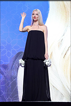 Celebrity Photo: Anya Taylor-Joy
1366x2048 1.2 mb
Viewed 9 times
@BestEyeCandy.com