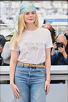 Celebrity Photo: Elle Fanning
1364x2048 794 kb
Viewed 9 times
@BestEyeCandy.com