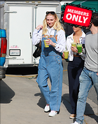 Celebrity Photo: Sophie Turner
2775x3500 1.5 mb
Viewed 1 time
@BestEyeCandy.com