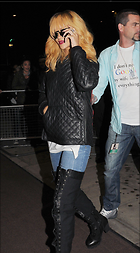 Celebrity Photo: Rihanna
1416x2560 1,052 kb
Viewed 3 times
@BestEyeCandy.com