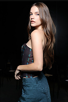 Celebrity Photo: Barbara Palvin
1200x1800 166 kb
Viewed 5 times
@BestEyeCandy.com