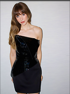 Celebrity Photo: Alison Brie
4 Photos
Photoset #712989
@BestEyeCandy.com