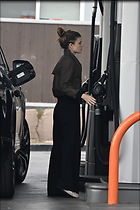 Kate Mara candids Spotted going casual to pump her gas and runs errands in Los Feliz 22 12 2024 29x CelebCorner
28 Photos
Photoset #687618
@BestEyeCandy.com