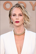 Celebrity Photo: Charlize Theron
74 Photos
Photoset #741034
@BestEyeCandy.com