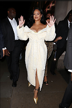 Celebrity Photo: Rihanna
1366x2048 898 kb
Viewed 5 times
@BestEyeCandy.com