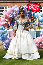 Amy Childs the Only Way is Essex TV Show filming Bridgerton Special in Essex 18.04..20.2021
3712x5568 3.8 mb
Viewed 0 times
@BestEyeCandy.com