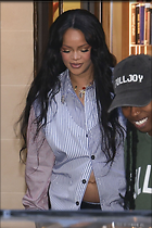 Celebrity Photo: Rihanna
1280x1919 377 kb
Viewed 10 times
@BestEyeCandy.com