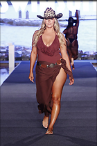 Celebrity Photo: Camille Kostek
1200x1800 218 kb
Viewed 10 times
@BestEyeCandy.com