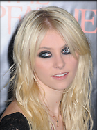 Celebrity Photo: Taylor Momsen
1800x2400 546 kb
Viewed 4 times
@BestEyeCandy.com