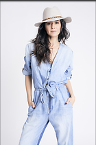 Celebrity Photo: Emmanuelle Chriqui
2 Photos
Photoset #717107
@BestEyeCandy.com