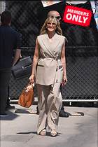 Celebrity Photo: Heidi Klum
2333x3499 2.5 mb
Viewed 1 time
@BestEyeCandy.com