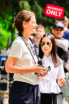 Celebrity Photo: Katie Holmes
1911x2867 2.2 mb
Viewed 1 time
@BestEyeCandy.com