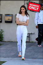 Kendall Jenner mQ White Crop Top during a Lunch in West California 3.11.20
1605x2408 1.6 mb
Viewed 1 time
@BestEyeCandy.com