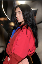 Celebrity Photo: Charli XCX
1366x2048 1,037 kb
Viewed 5 times
@BestEyeCandy.com