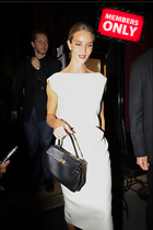 Celebrity Photo: Rosie Huntington-Whiteley
2333x3500 1.9 mb
Viewed 0 times
@BestEyeCandy.com